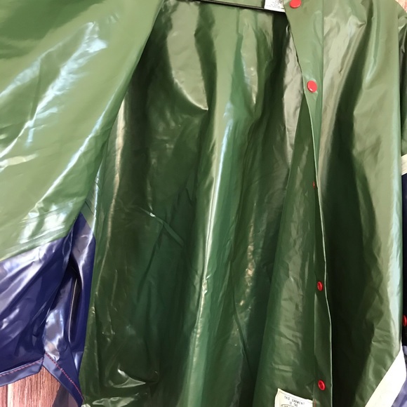 Gap Hooded Rain Poncho - Picture 5 of 5